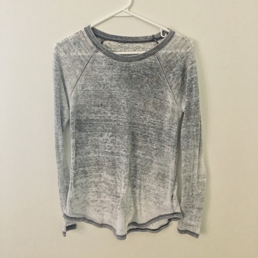 American Eagle Camo Longsleeve